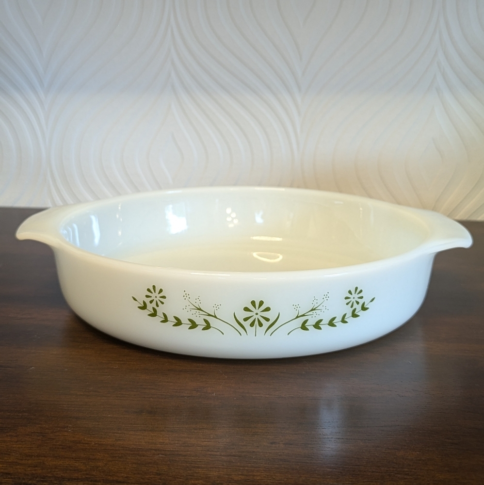 Vintage Mid-century Modern Glassbake Green Daisy Milk Glass Cake Pan